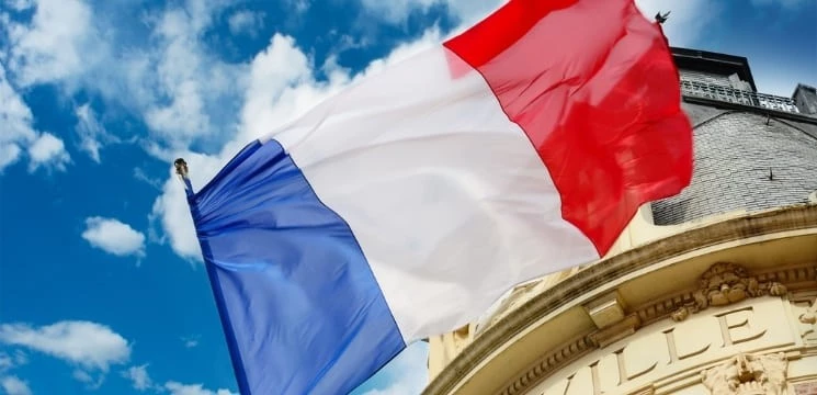 quelle-est-la-signification-du-drapeau-francais_745x360